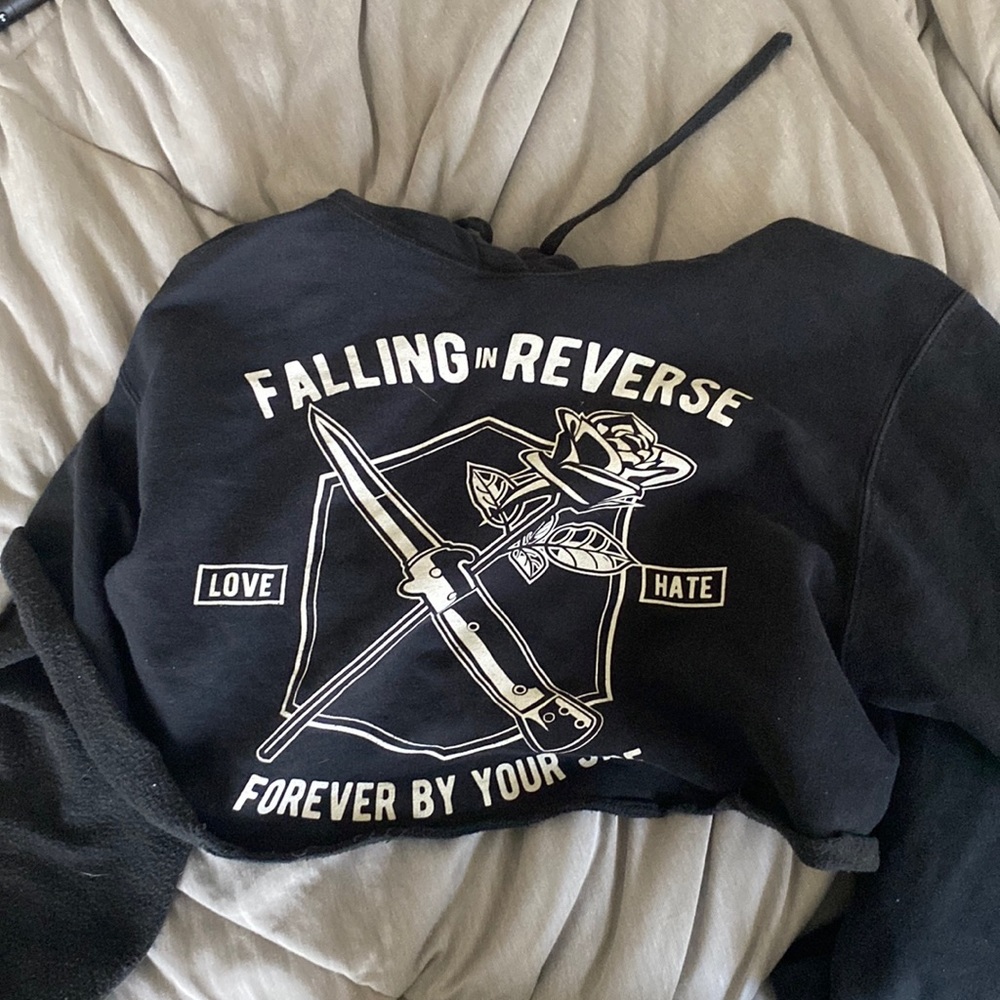 port & company black and white cropped hoodie barley used